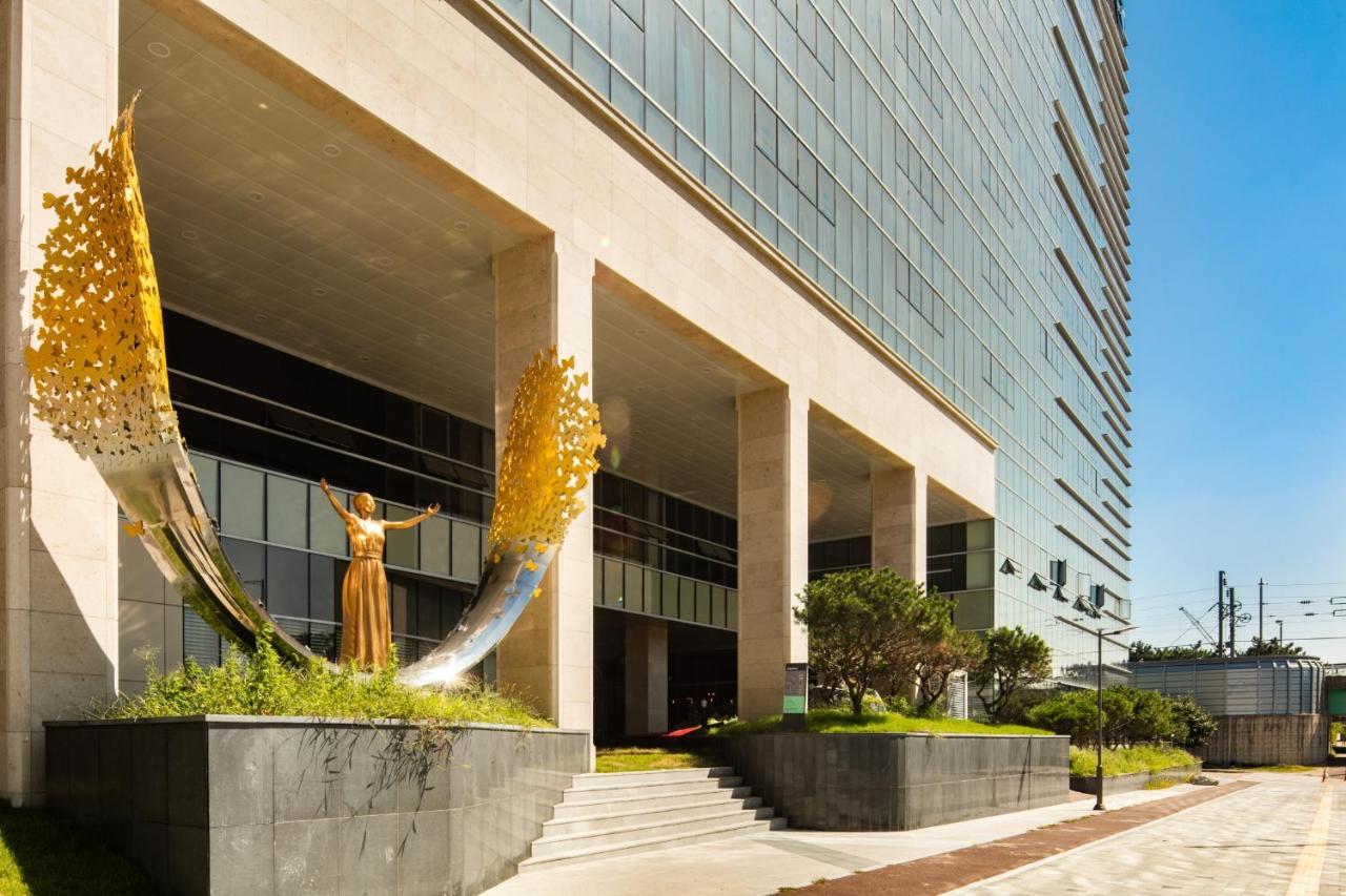 Golden Tulip Incheon Airport Hotel Exterior foto